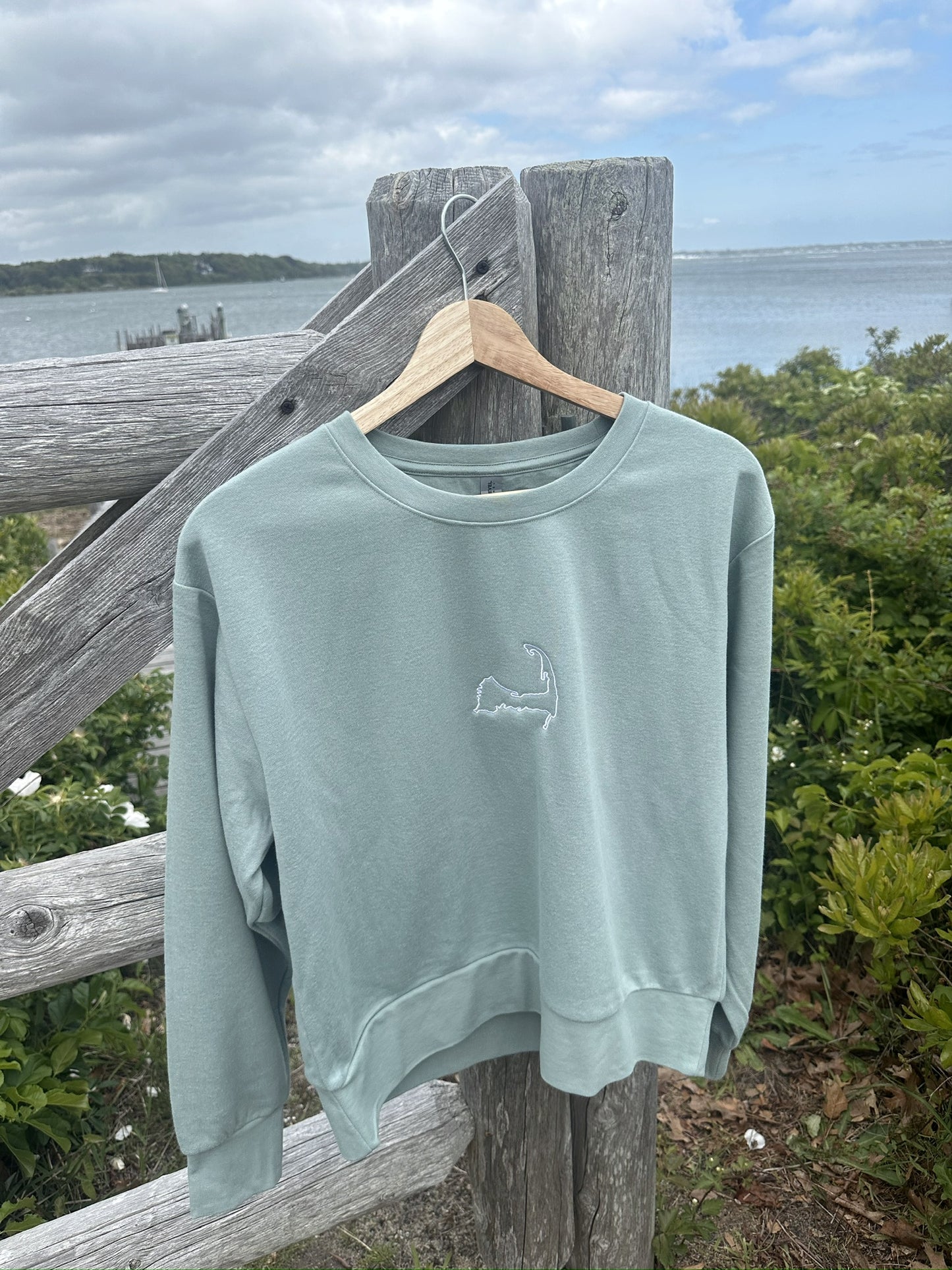 Cape Cod Cropped Crewneck Outline