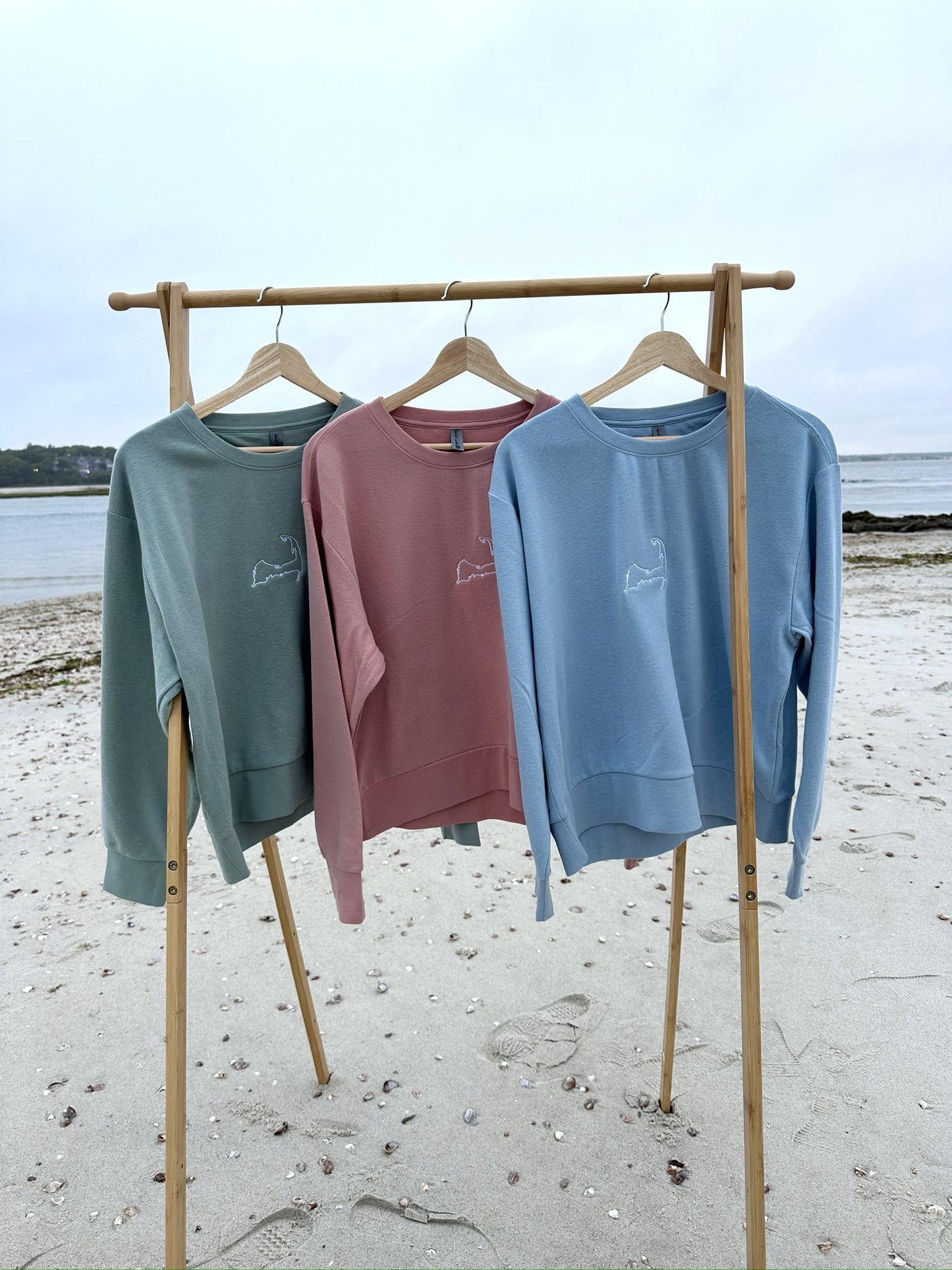 Cape Cod Cropped Crewneck Outline